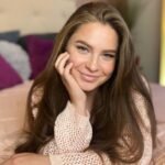 from-amateur-to-webcam-model-dianadevliins-journey