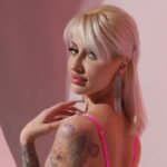 from-amateur-to-webcam-model-kiirabrights-journey-1