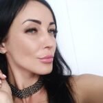From Amateur to Webcam Model: LeilaStoun’s Journey