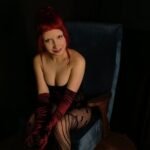 From Amateur to Webcam Model: My Journey with ElisCruwel