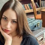 From Amateur to Webcam Model: My Journey with EmiLean