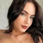 from-amateur-to-webcam-model-my-journey-with-evaevion