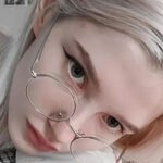 From Amateur to Webcam Model: My Journey with EvaReewes