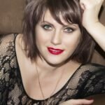 From Amateur to Webcam Model: My Journey with PerisAvery