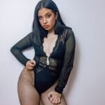 from-amateur-to-webcam-model-my-journey-with-venommoor