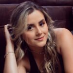 From Amateur to Webcam Model: Shara Walker’s Journey