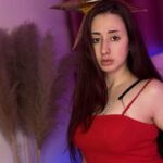 From Amateur to Webcam Model: Tess Nilson’s Journey
