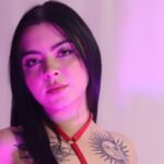 from-amateur-to-webcam-model-the-emmymoretti-success-story-1