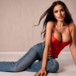From Amateur to Webcam Model: The Innes Journey