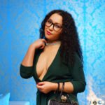 From Amateur to Webcam Model: Tinia’s Journey