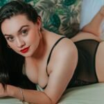 From Amateur to Webcam Model: ZarahSmitt’s Journey