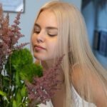 From Hobby to Success: EmilySwans’ Journey as an Amateur Webcam Model