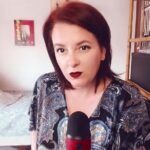 italian-temptress-commands-your-attention-1