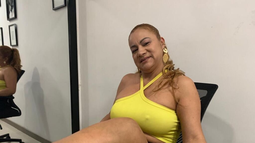 IvoneNadia's Amateur Webcam Model Adventures IvoneNadia's Amateur Webcam Model Adventures