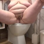 Provocative Milf Toilet Talk & Action