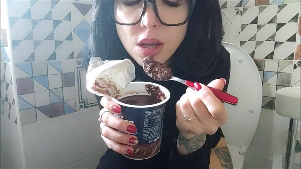 secret-toilet-chocolate-a-guilty-pleasure