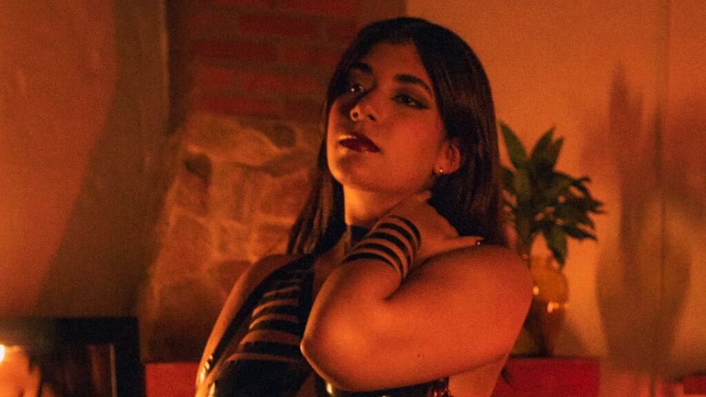 AishaJhonson's Amateur Webcam Model Adventures AishaJhonson’s Amateur Webcam Model Adventures