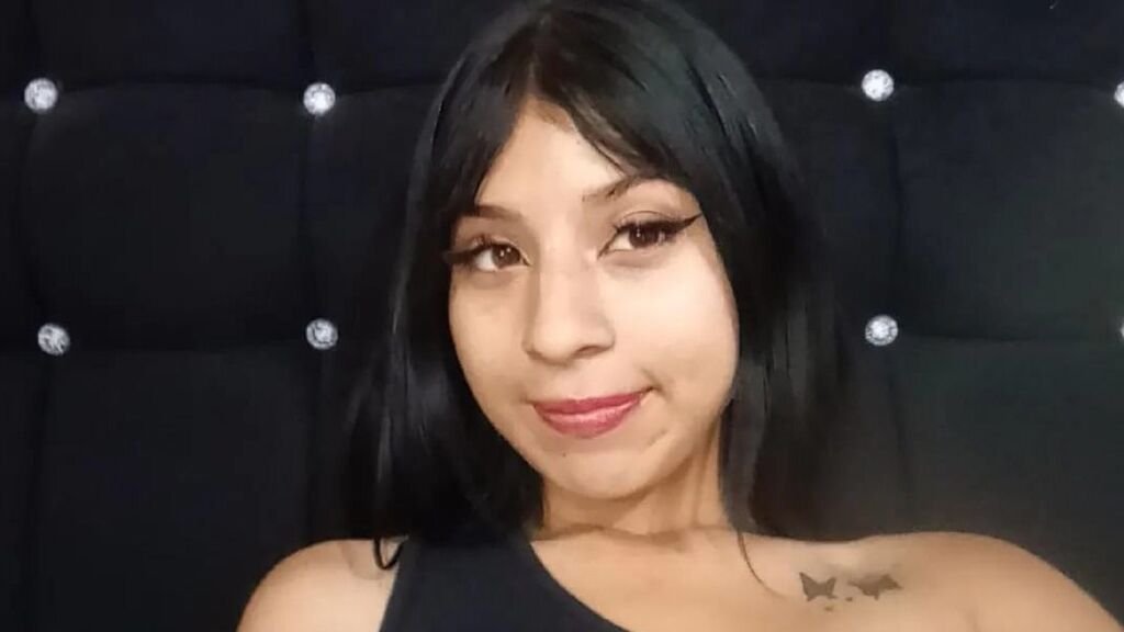 AkalySmith’s Amateur Webcam Model Adventures