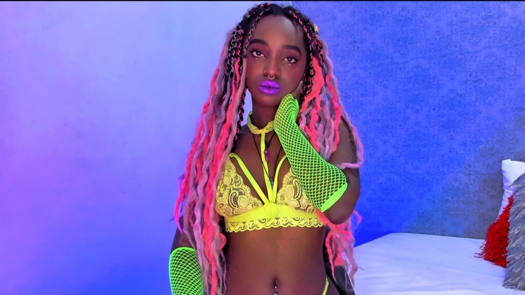 Alice Graham’s Amateur Webcam Model Adventures