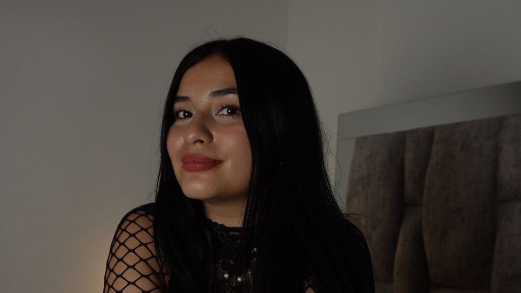 Alice Smith’s Amateur Webcam Model Adventures