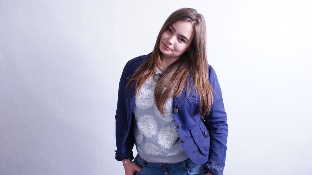 AliceHays Cam: More Than Just a Pretty Pixel