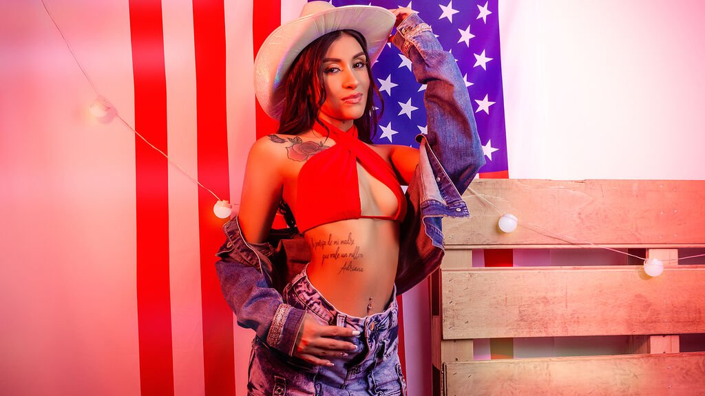 Alison Moss: The Amateur Webcam Model with a Following Alison Moss: The Amateur Webcam Model with a Following