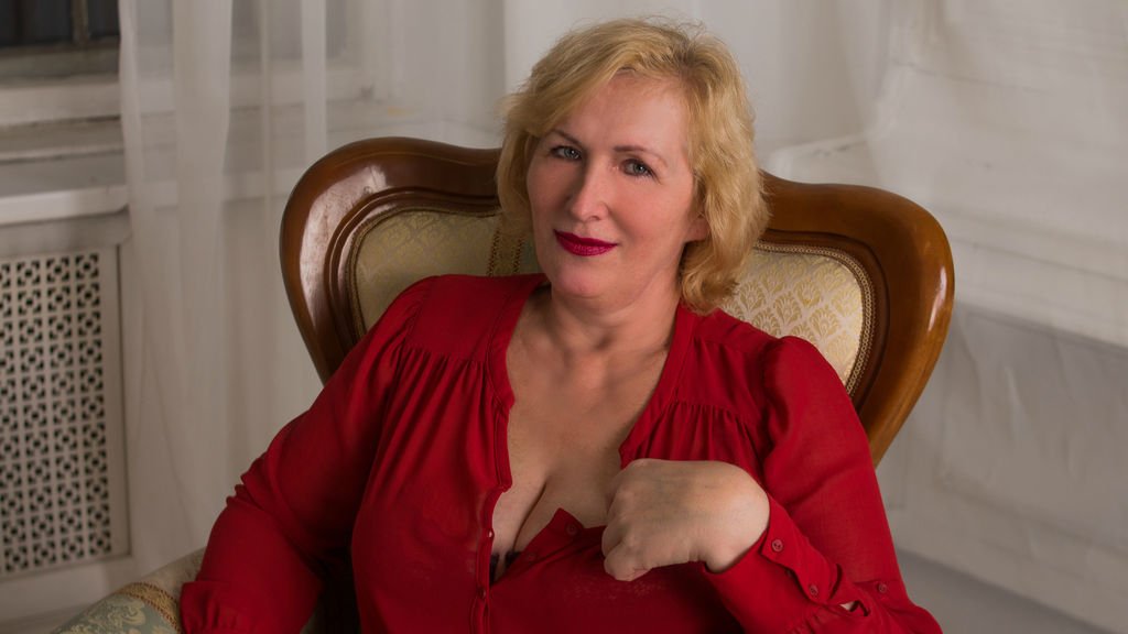 Amanda's Amateur Webcam Model Adventures Amanda’s Amateur Webcam Model Adventures