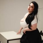 amateur webcam model aleksalorez shares her passion