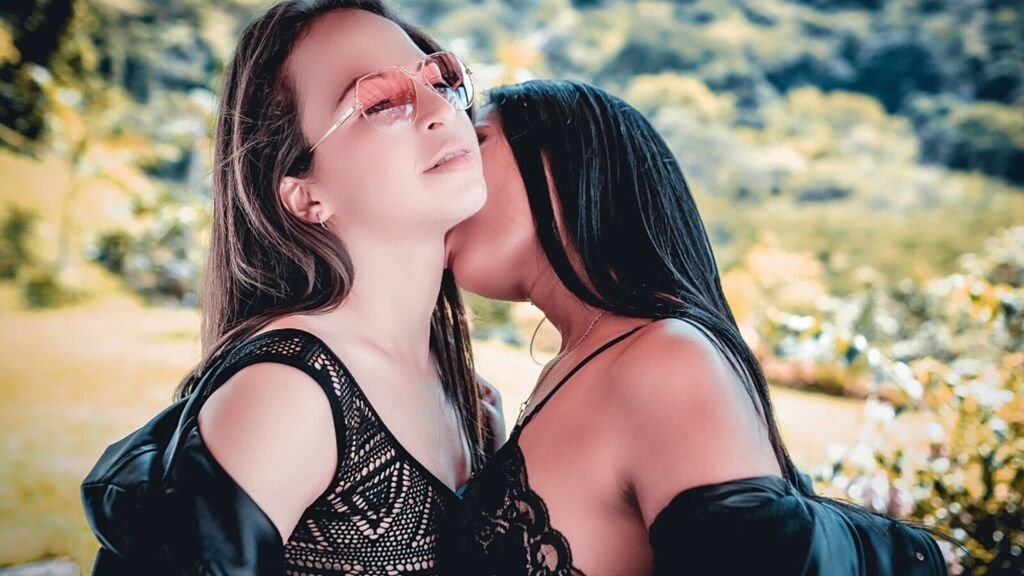 Amateur Webcam Model AlexaAndViviana Lives Her Best Life Online Amateur Webcam Model AlexaAndViviana Lives Her Best Life Online