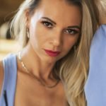 amateur webcam model annaangelova shares her passion