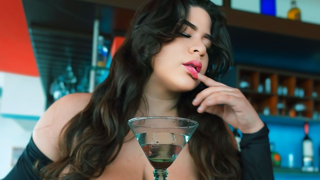 amateur webcam model beataperroni shares her unique talents