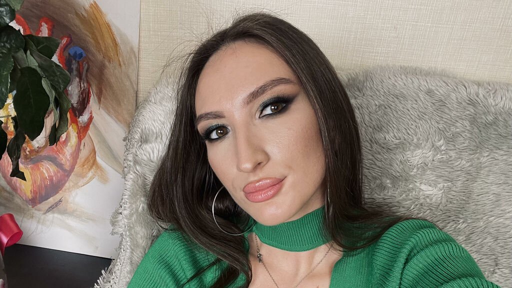 Amateur Webcam Model CarrieFoks Shares Her Unique Perspective Amateur Webcam Model CarrieFoks Shares Her Unique Perspective