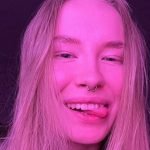 amateur webcam model carrielun shares her passion for online performances