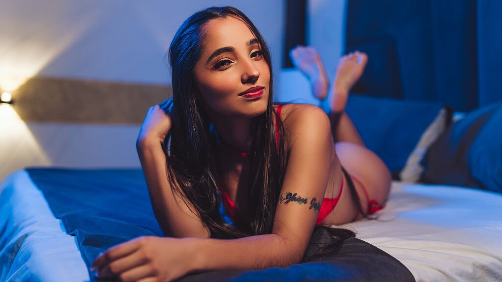 Amateur Webcam Model CassieWilsen Shares Her Unique Perspective Amateur Webcam Model CassieWilsen Shares Her Unique Perspective