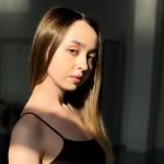 amateur webcam model daphnewood shares her unique talents