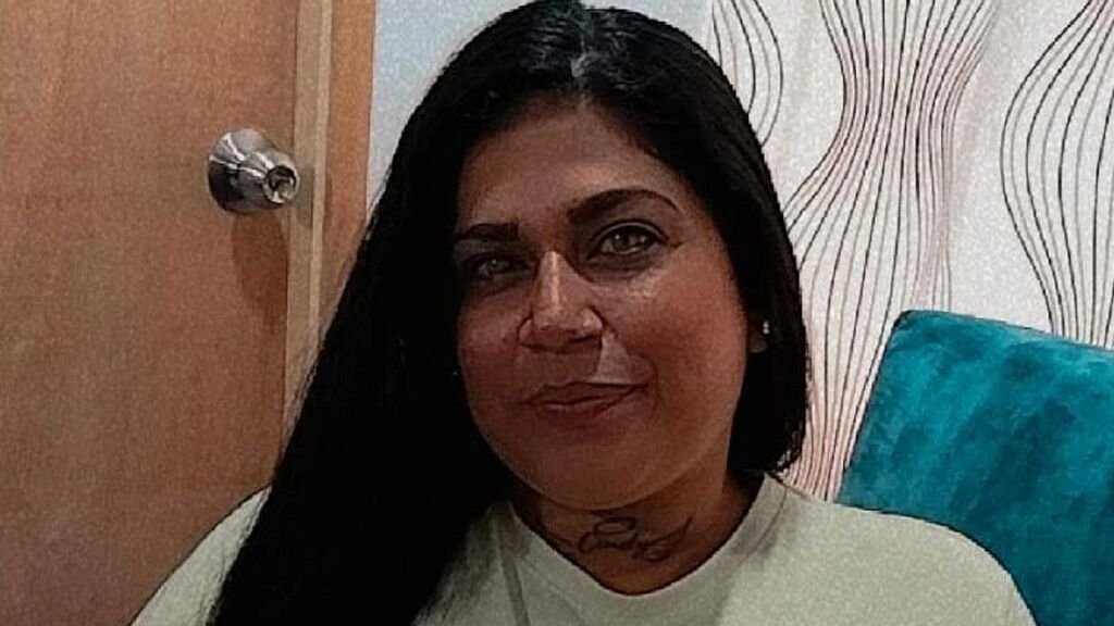 Amateur Webcam Model Finds Success on KaroMartini Amateur Webcam Model Finds Success on KaroMartini