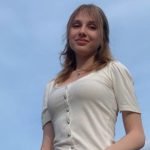 amateur webcam model finds success with aliceetop