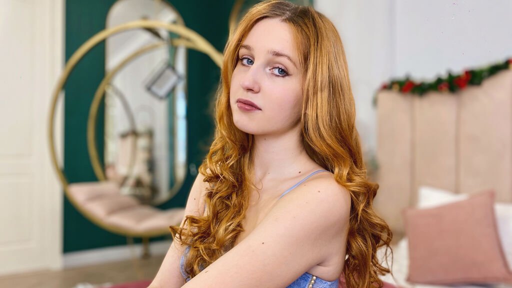 Glow On Cam: Beautiful Amateur Webcam Models