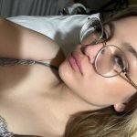 amateur webcam model finds success with linanova