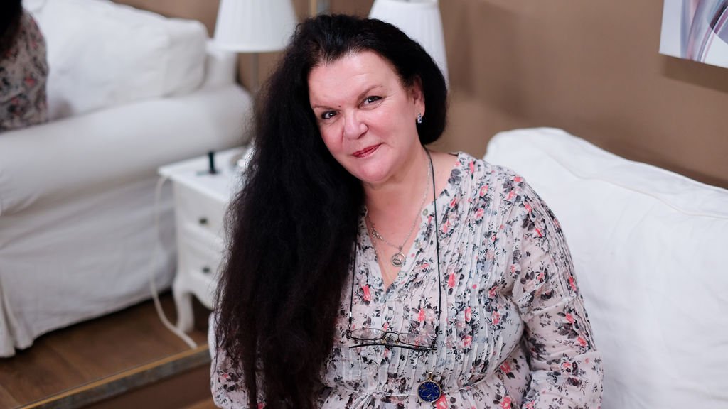 Amateur Webcam Model FlirtyRita's Naughty Nightly Show Amateur Webcam Model FlirtyRita’s Naughty Nightly Show