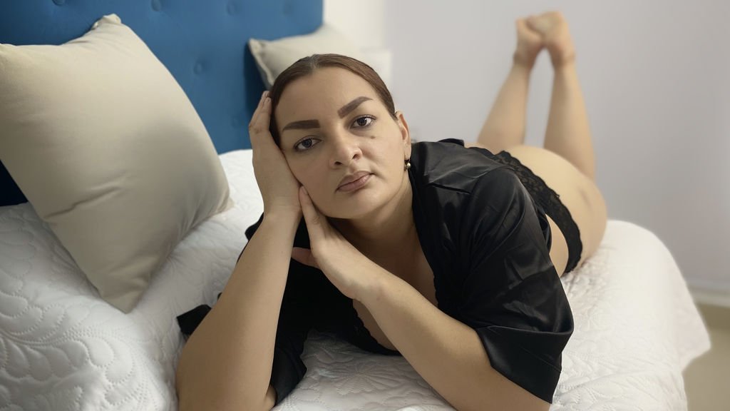 Amateur Webcam Model Gabriela Vilardy Shares Her Unique Perspective Amateur Webcam Model Gabriela Vilardy Shares Her Unique Perspective