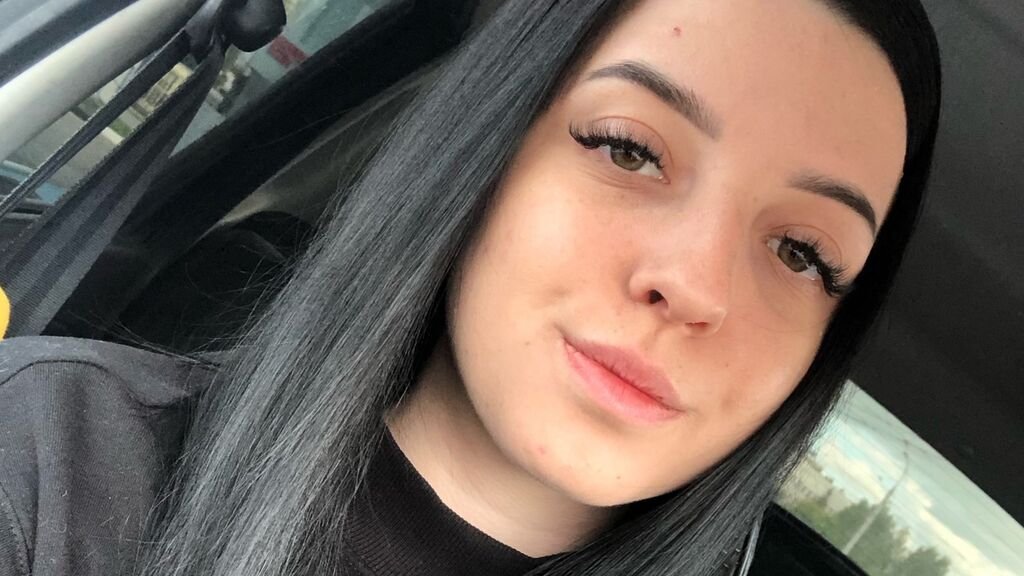 Glow On Cam: Beautiful Amateur Webcam Models