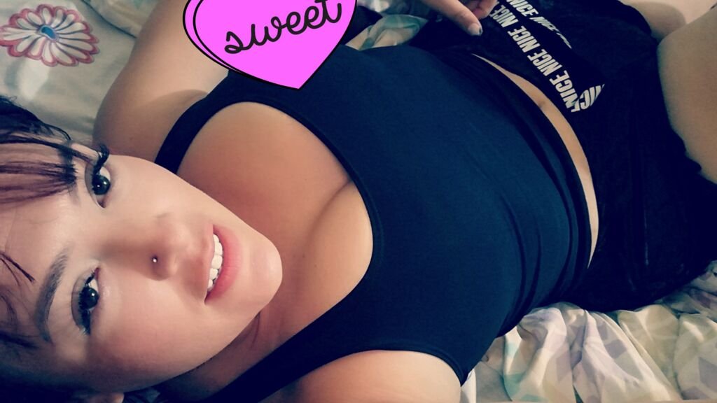 Amateur Webcam Model Ivy Castillo Shares Her Unique Experience Amateur Webcam Model Ivy Castillo Shares Her Unique Experience