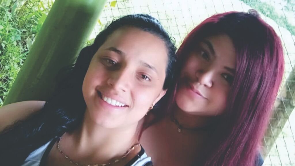 Amateur Webcam Model JuliethandKara's Unique Experience Amateur Webcam Model JuliethandKara’s Unique Experience