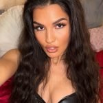 amateur webcam model karolinaalpha shares her passionate performance