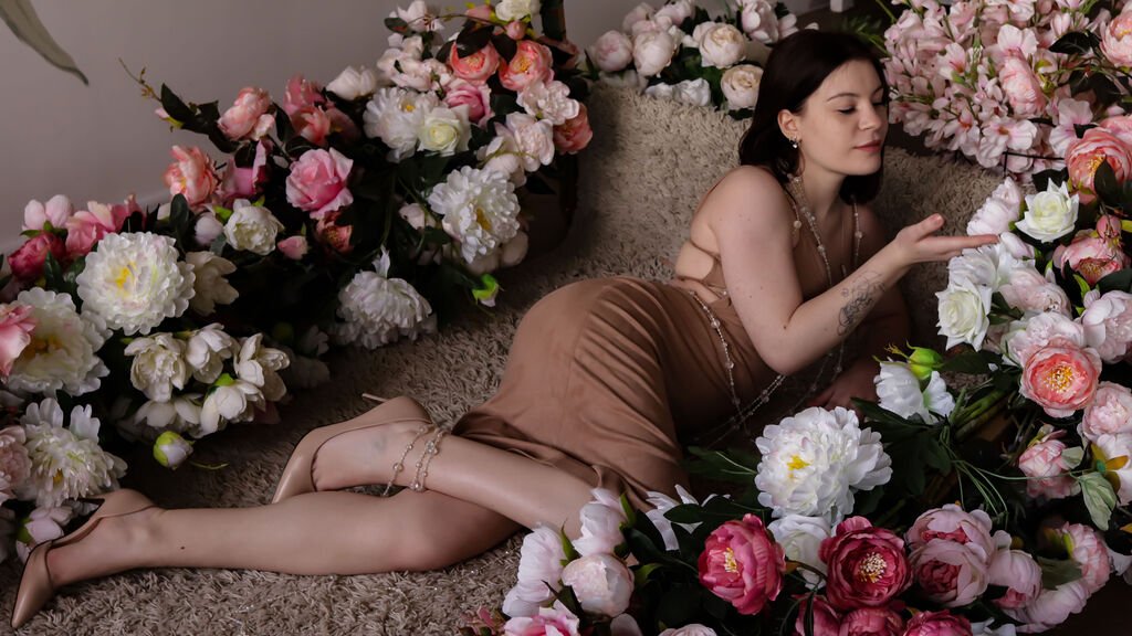 Amateur Webcam Model KarolinaSpencer Shares Her Unique Experience Amateur Webcam Model KarolinaSpencer Shares Her Unique Experience