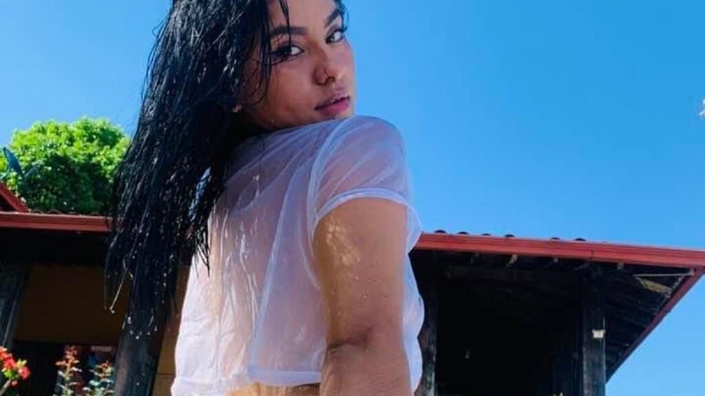 Amateur Webcam Model Kathia Davis Shares Her Unique Perspective Amateur Webcam Model Kathia Davis Shares Her Unique Perspective