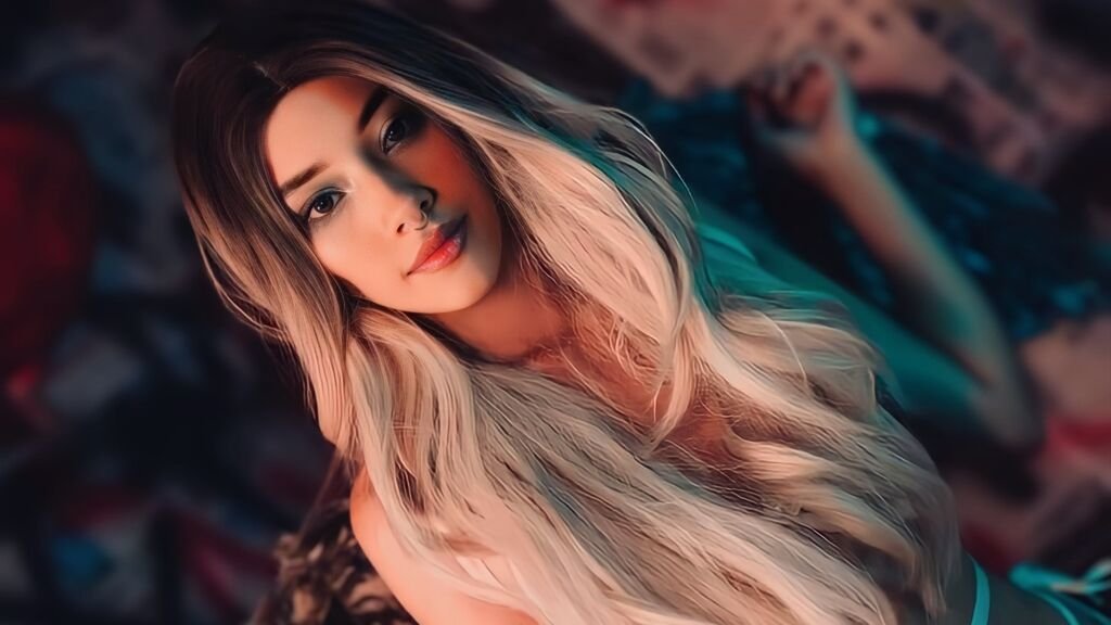 amateur webcam model kerelinfernandez shares her passionate performances