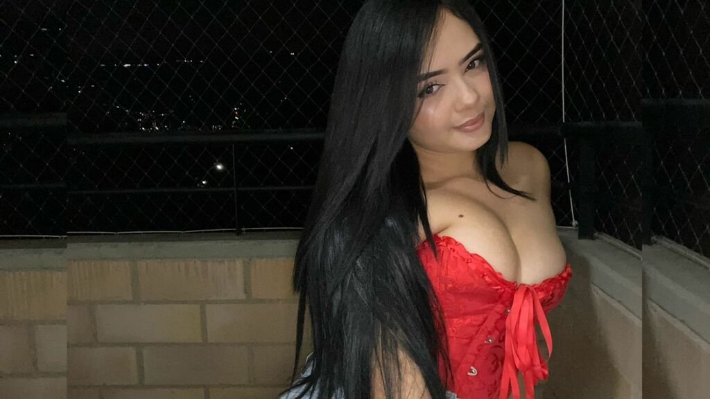 amateur webcam model khrishagrey shares her unique perspective