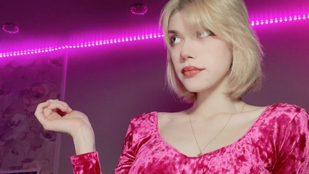 Amateur Webcam Model KimmyHayes Shares Her Unique Perspective Amateur Webcam Model KimmyHayes Shares Her Unique Perspective